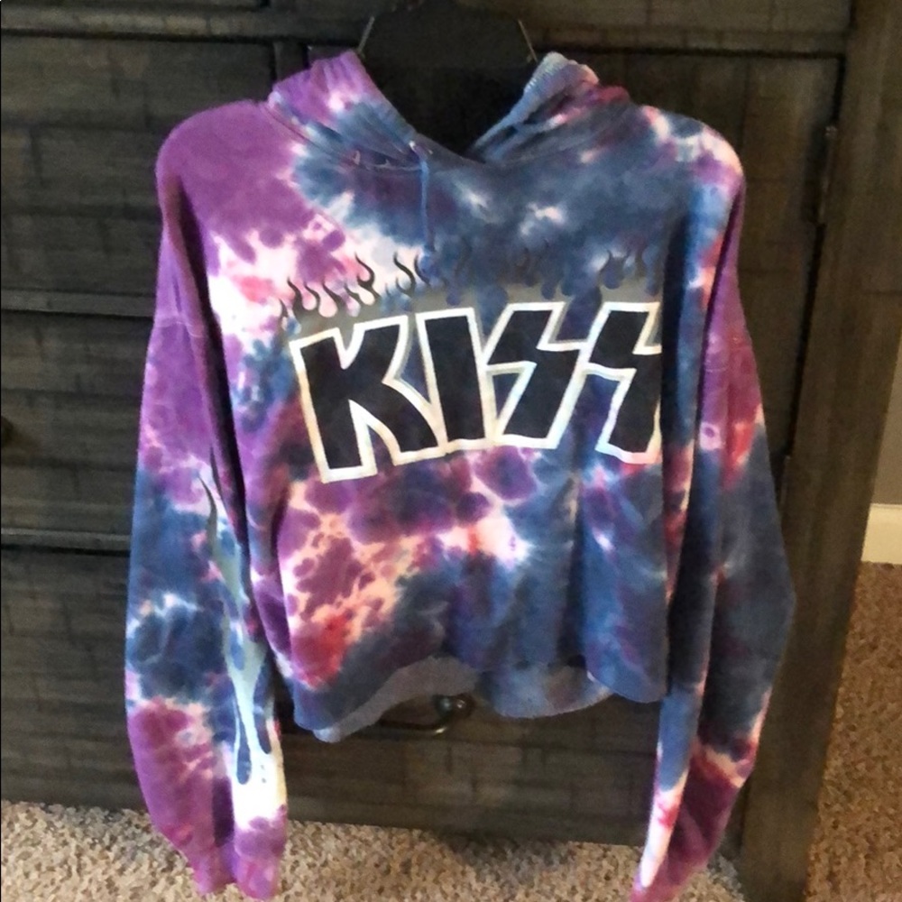 Tie Dye “Kiss”  Crop Top Hoodie
